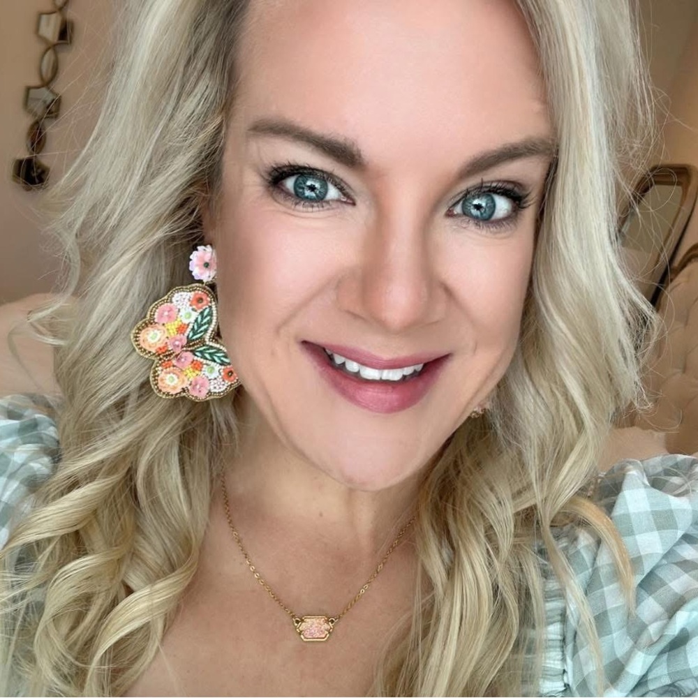 NEW Floral Beaded Butterfly Earrings - Picture 7 of 8